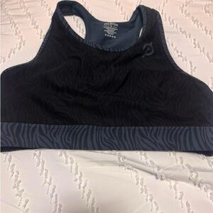 Peloton Women's Zebra Patterned Black and Dark Gray Sports Bra